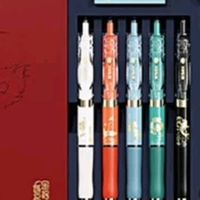 开学给娃挑文具，这款晨光故宫礼盒让我眼前一亮！