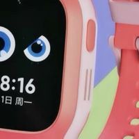 小米米兔电话手表：轻盈舒适