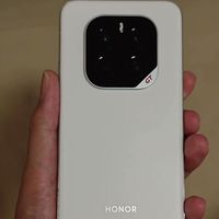 荣耀终于“摊牌了”，16GB+512GB跌至3361元，性价比第一实至名归