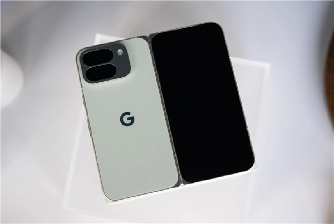 全球首款防尘折叠屏!谷歌Pixel 10 Pro Fold发布:12900元起