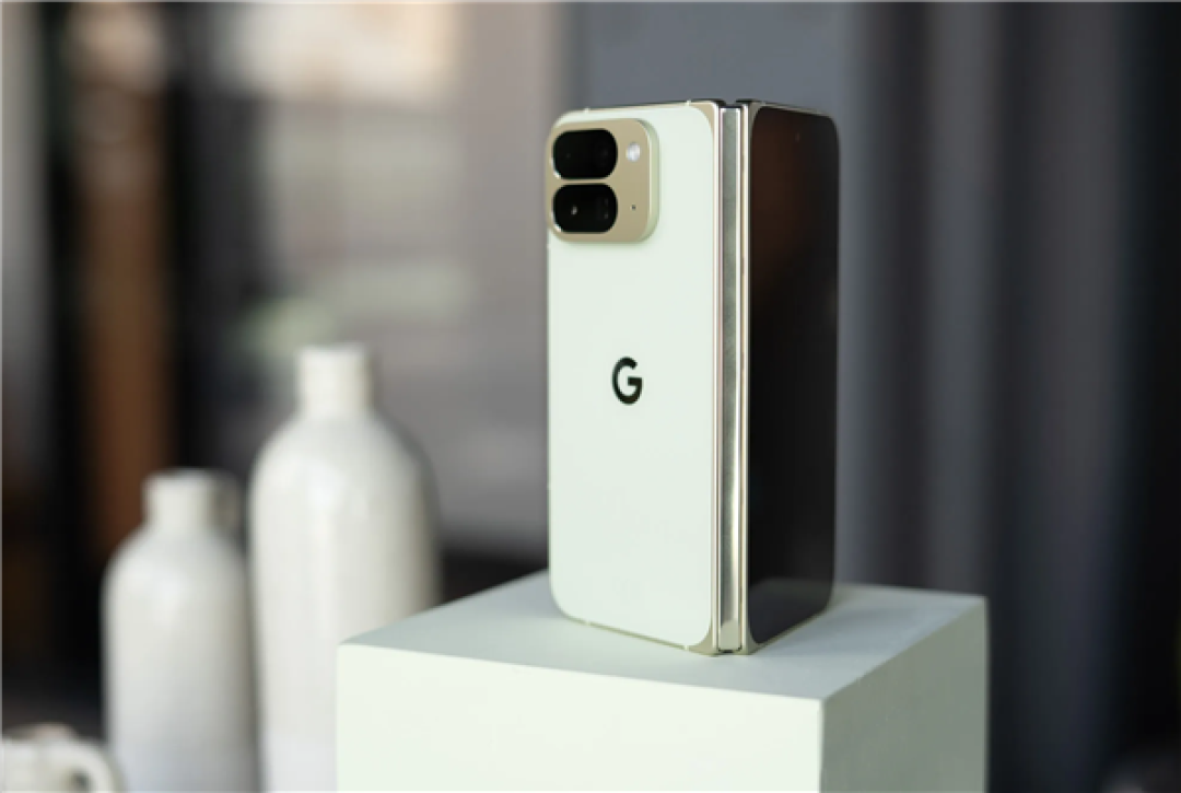 全球首款防尘折叠屏!谷歌Pixel 10 Pro Fold发布:12900元起