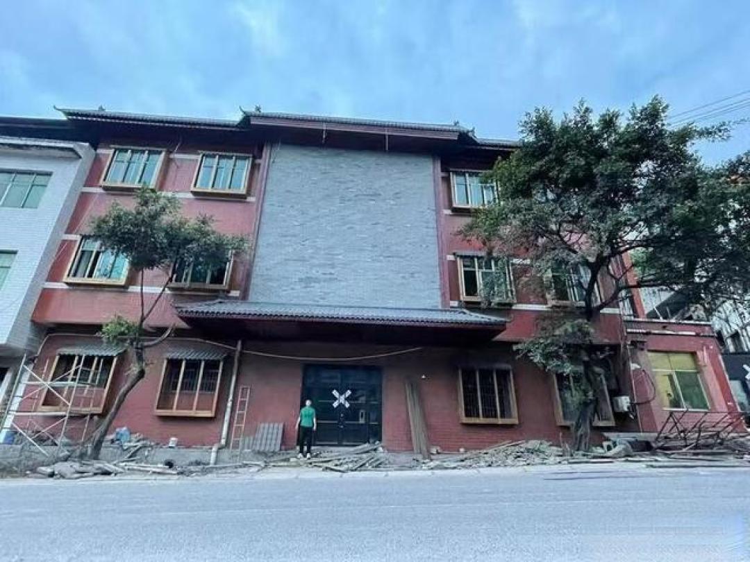 茅台镇153吨酱酒基酒流拍探底价 行业寒冬折射中小酒企生存困境