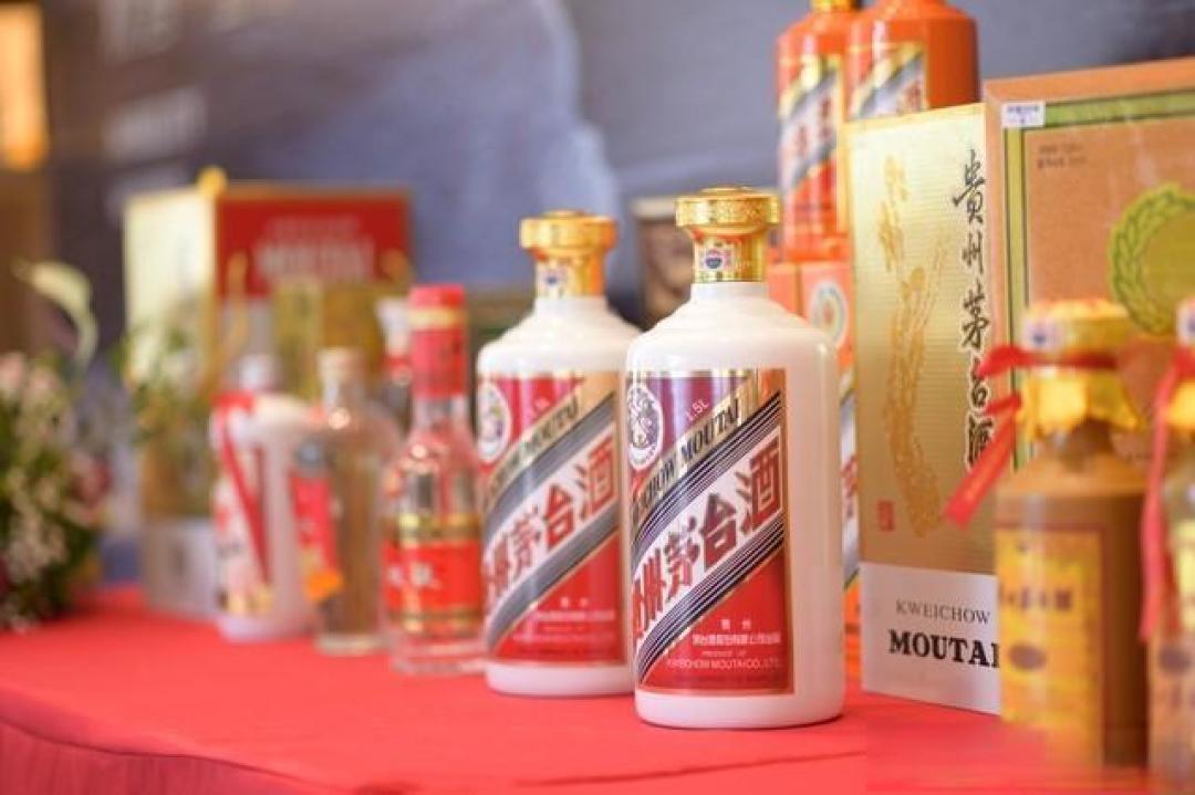 茅台镇153吨酱酒基酒流拍探底价 行业寒冬折射中小酒企生存困境