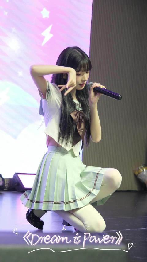 《Dream is Power》--可爱招招很开心和你见面，很开心又和你见面啦Dream is all we have，那就祝你永远热血赴山海吧！！@Light196-招招Pinko 六月屋的微博视频