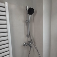 汉斯格雅恒温无顶喷淋浴管飞雨龙头组合套装：畅享极致淋浴体验