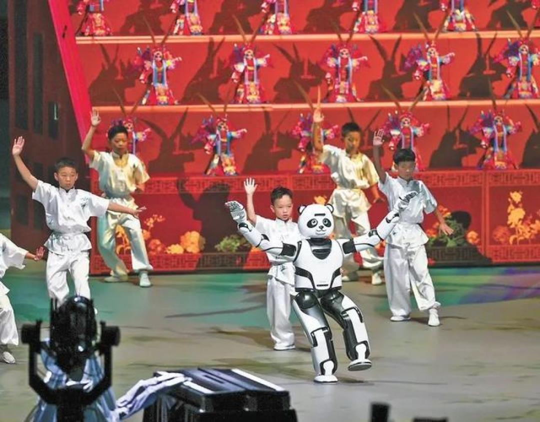 机械之躯演绎空中芭蕾:全球首届人形机器人自由体操赛背后的科技博弈