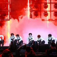 朱雀腾空AR生辉:时代少年团加冠礼演唱会创31万破圈狂欢,四维舞台见证少年成长宣言