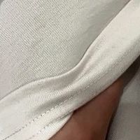 通勤必备：这款白色短袖，清爽又百搭