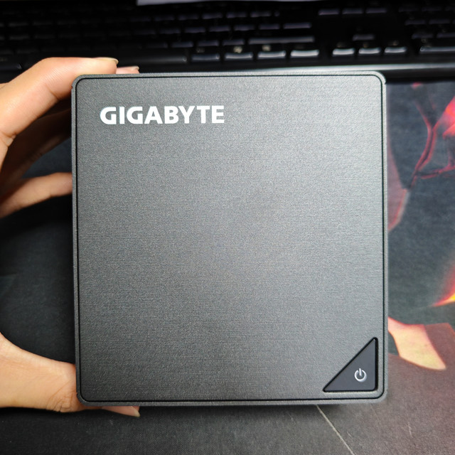 我的桌面从此清爽了！技嘉 BRIX 迷你主机体验记