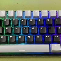 键盘专栏 篇零：发一个最近使用的键盘，极度未知起源65，以及对他的魔幻改造。