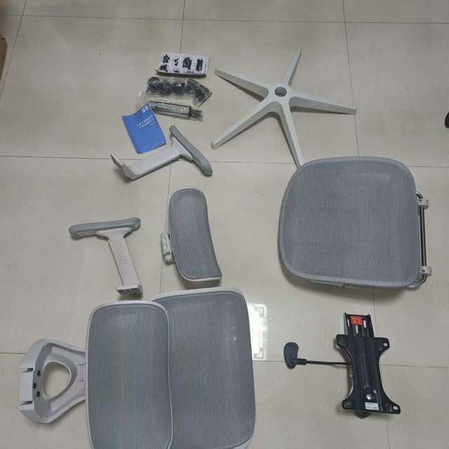 座易T8,穷哥们的第一张人体工学椅