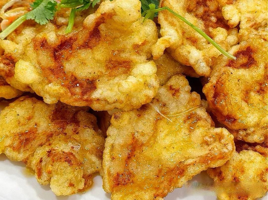 酥脆茄块裹糖衣,三鲜锅气锁蒜香:东北地三鲜的终极烹饪秘笈