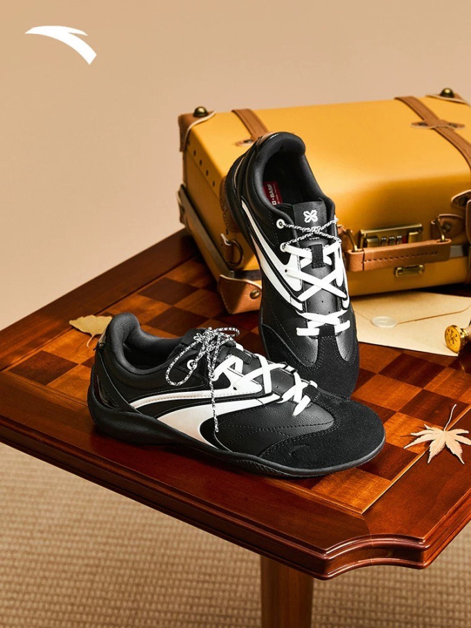 安踏女士休闲鞋