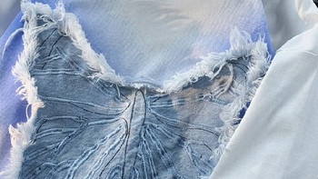 年度最爱T恤！NASA联名蝴蝶刺绣款，男女穿都超有盐系感