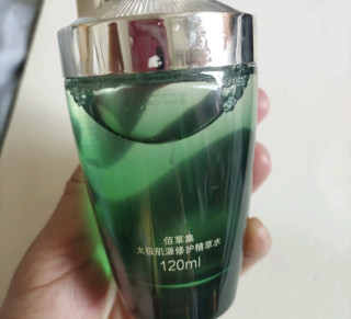 日常保养要注重，试试这款佰草集啵啵水