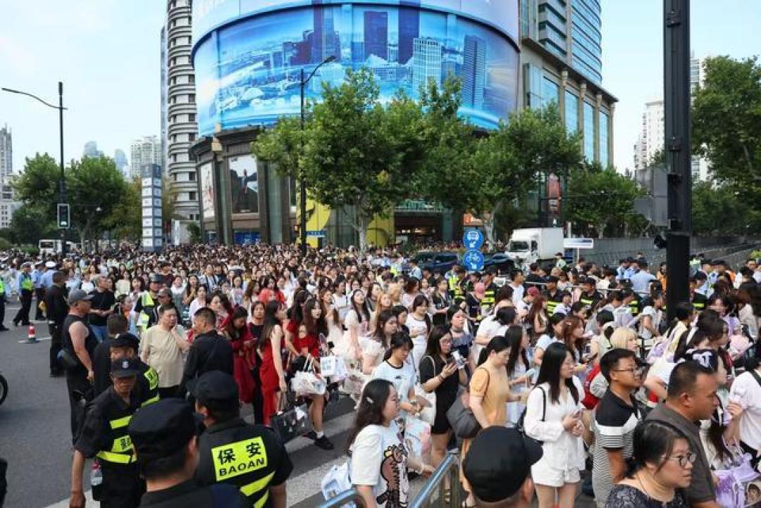 时代少年团四城连开引爆30万狂潮，解码粉丝经济与城市消费联动新势能