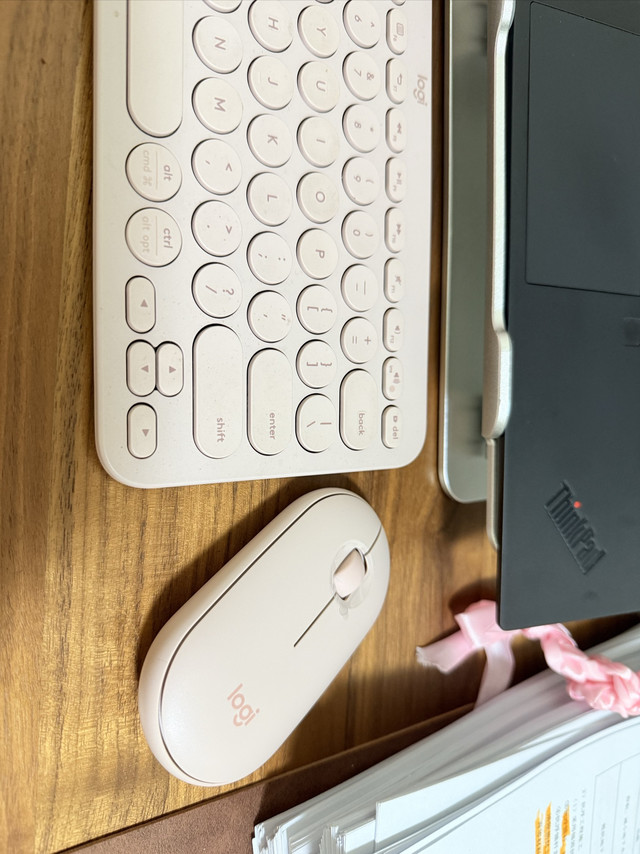 兜兜转转，我买了心中白月光鼠标，罗技PEBBLE，鹅卵石，粉色