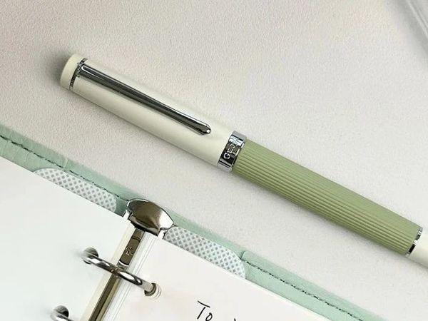从凌晨直播间到千万人书桌：果亦与你走过的这几年