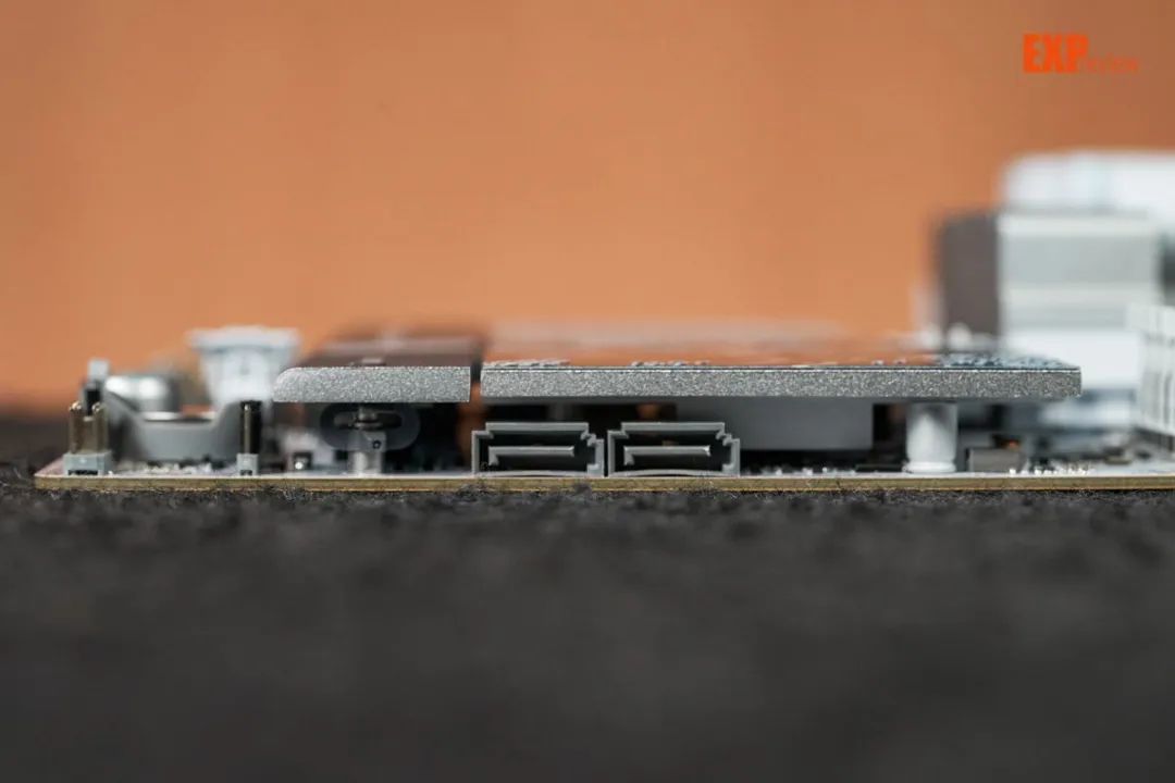 华硕ROG X870 吹雪S主板评测：电镀“战姬”加颜值，内存AI皆升级