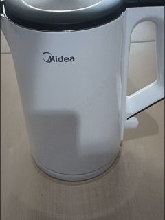 美的电热水壶，家庭饮水新选择