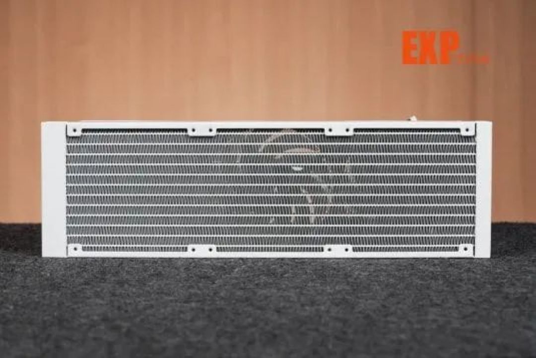 先马ZW360D Ultra 锋幻一体式水冷散热器评测：灵动曲屏，酷玩视界