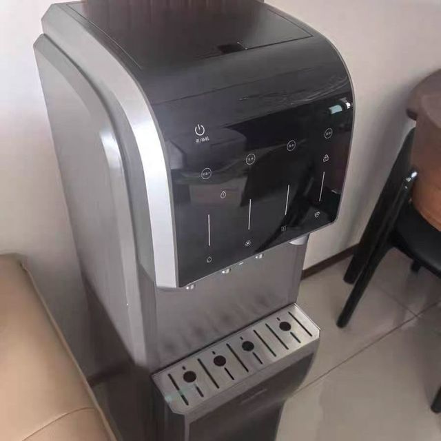 直出冰块的饮水机你见过么？远大璞勒制冰饮水机新品驾到！