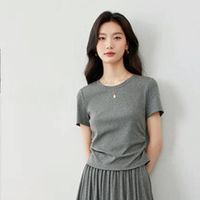 梵希蔓灰色T恤：简约时尚，百搭之选