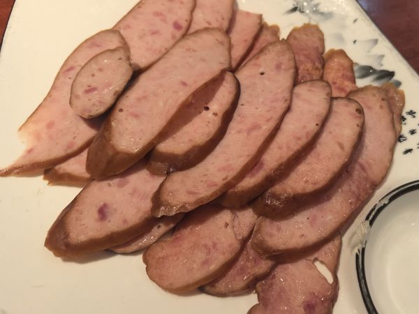 红肠，餐桌上的经典美味