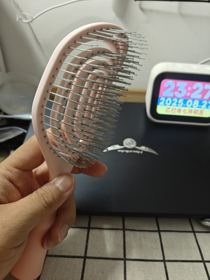 名创优品梳子