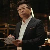 余承东视频首曝华为三折叠新机：皓白配色支持手写笔 硬件升级或优化定价策略