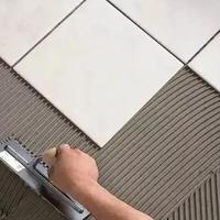 薄贴法vs传统铺贴：瓷砖铺贴五大关键对比，选对工艺省心又省钱