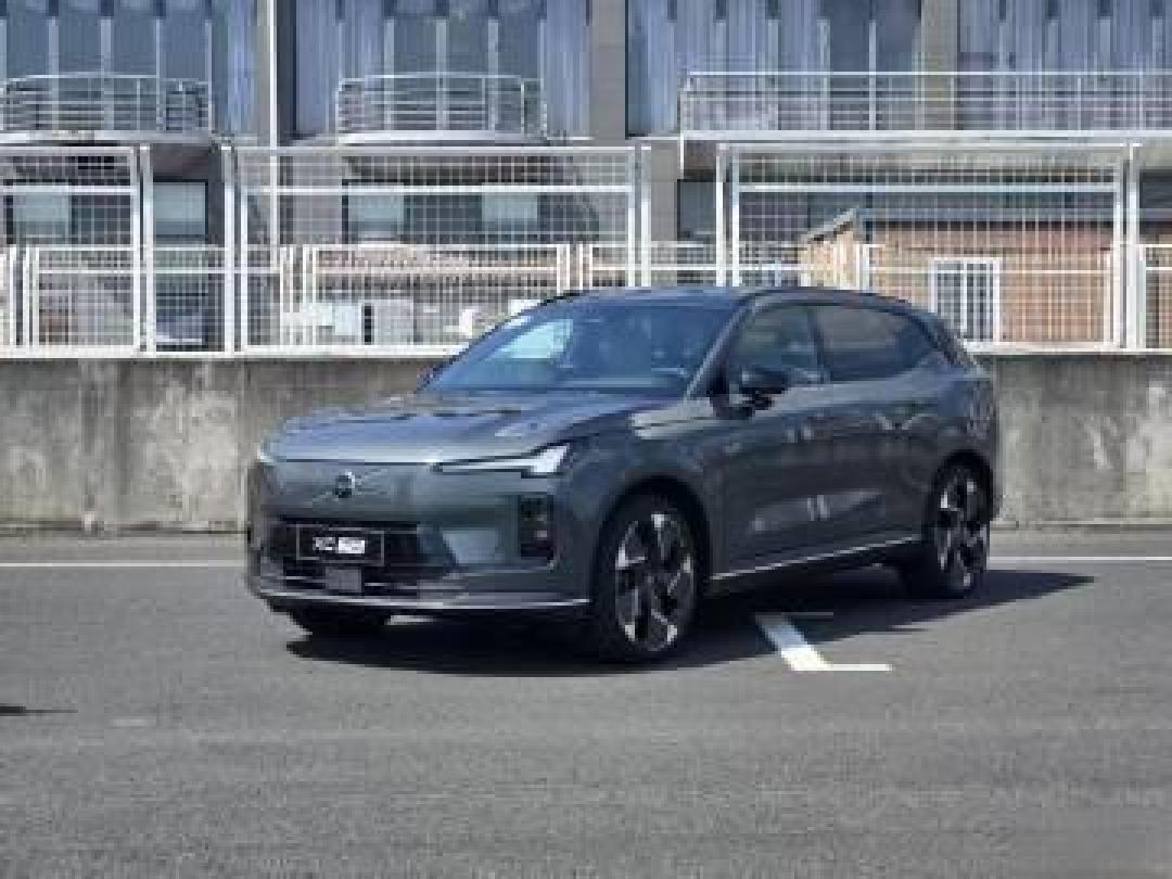 沃尔沃全新XC70预售29.99万起 超级混动+1200km续航重塑豪华SUV标杆