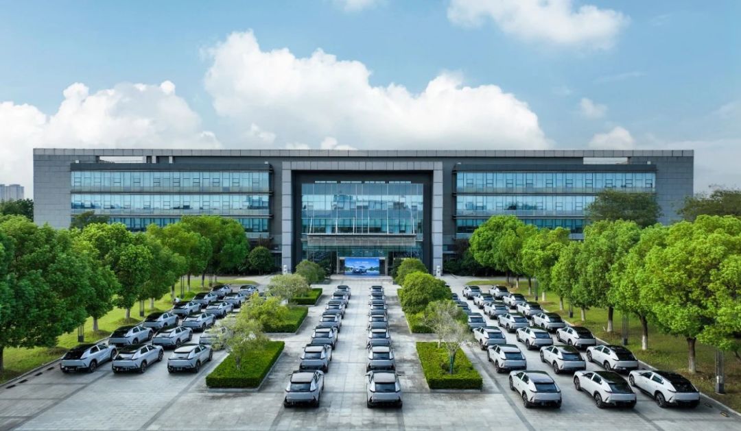 长安马自达EZ-60首批新车发运,9月底正式上市