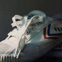 被严重低估的4个“国产运动品牌”,百搭实穿,不输nike、adidas
