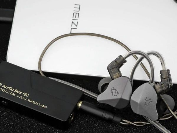 魅蓝打造了款300不到却音质媲美千元HiFi耳机的型号？墨弦评测