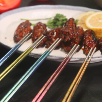 ✨小月亮幻彩纯钛筷子，开启用餐新体验！