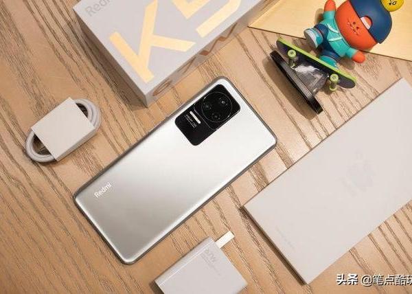 如果让你选择5件日常学习的必备数码产品，有哪些必选品？