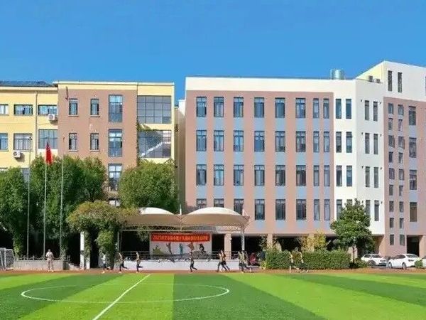 遍地日高，看得焦头烂额？择校真没那么复杂