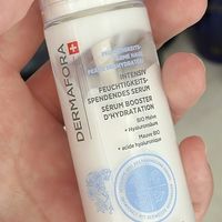  舒缓高保湿精华液：补水也讲究结构感