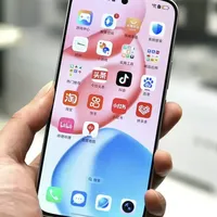荣耀目前最建议买的一款手机，起售价仅2359，体验媲美iPhone 16