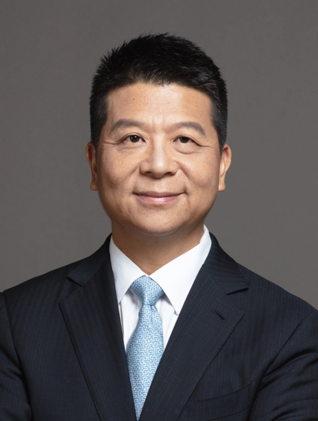 郭平:与国内外的科技巨头相比 华为的优势和劣势都很明显