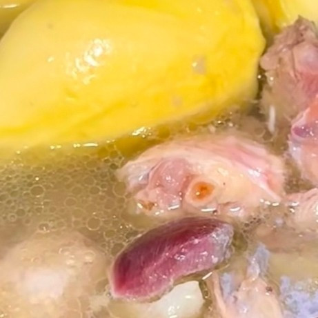 黑暗料理之“榴莲炖鸡”：挑战味蕾的奇妙冒险