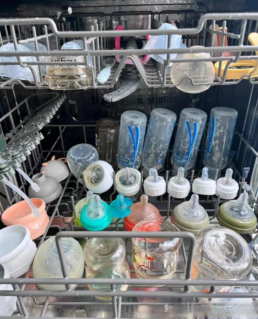 宝宝餐具消毒新升级:洗碗机完胜传统烫洗,四星消杀+死角清洁更安心