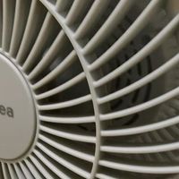 美的空气循环扇：清新居家空气