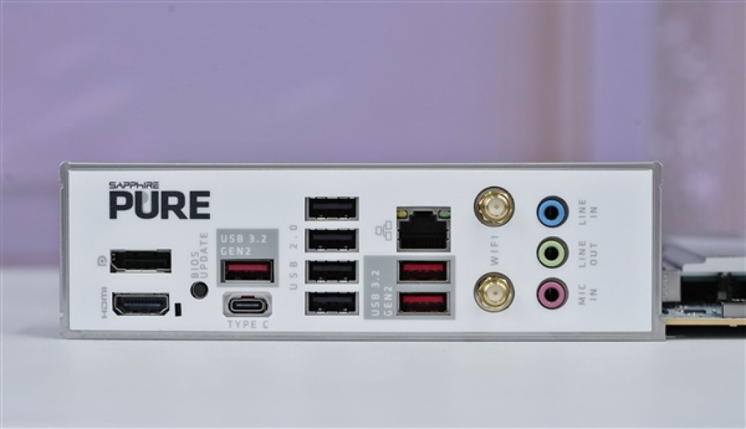 极地纯白设计!蓝宝石PURE极地B850M WIFI主板图赏