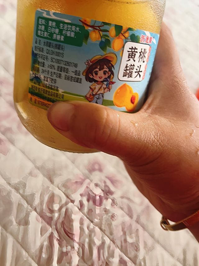 清甜多汁黄桃罐头，从小到大我都爱吃