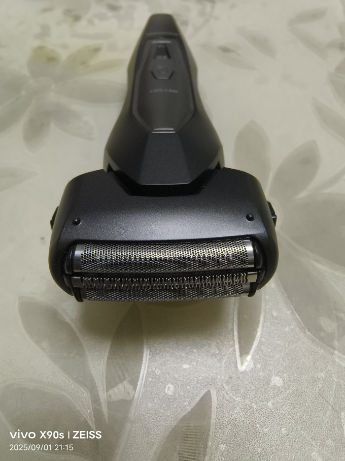 松下电动剃须刀