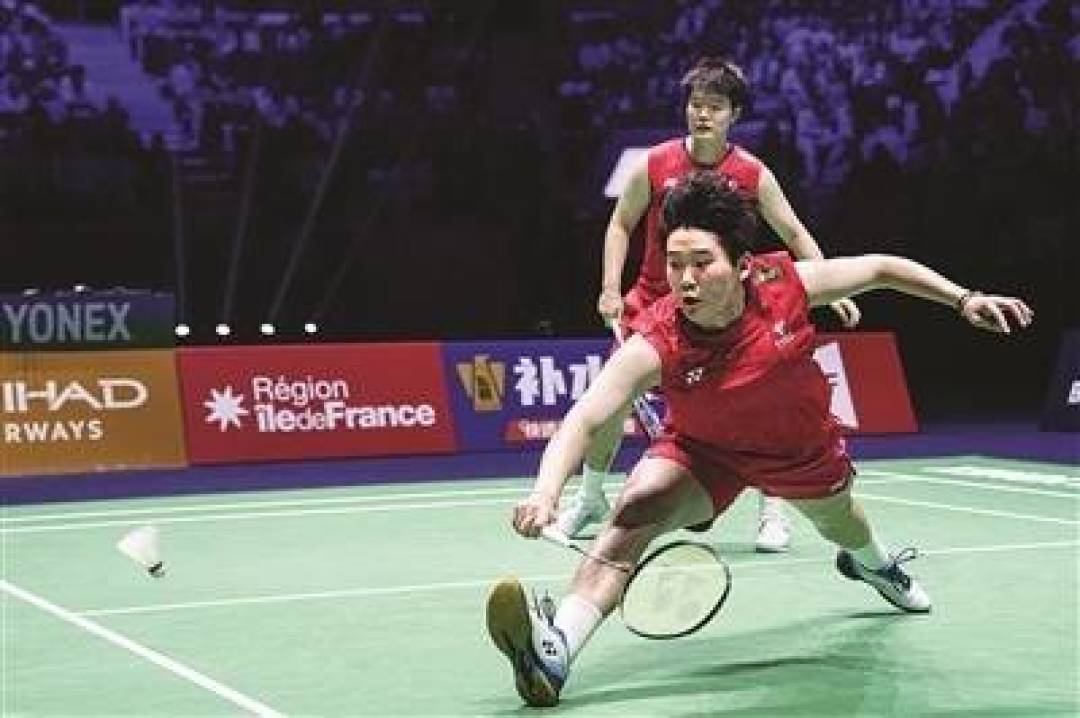 巴黎世锦赛刘圣书谭宁逆转夺冠 国羽女双00后破茧扛旗创历史