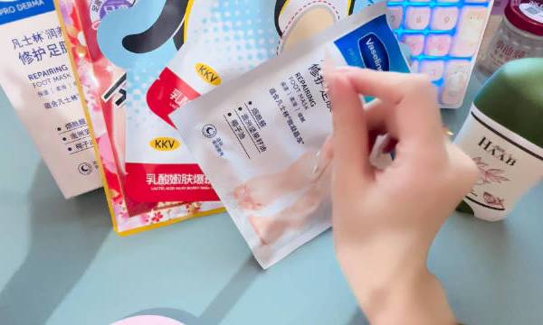 没有用的东西测评之：足膜没有链接，没有广告，没有稿子，爱去哪买去哪买 阿蛇夜夜有好梦的微博视频