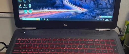 【小黄鱼的快乐巴士】500块大战LOL，今天说说百元级二手游戏本！